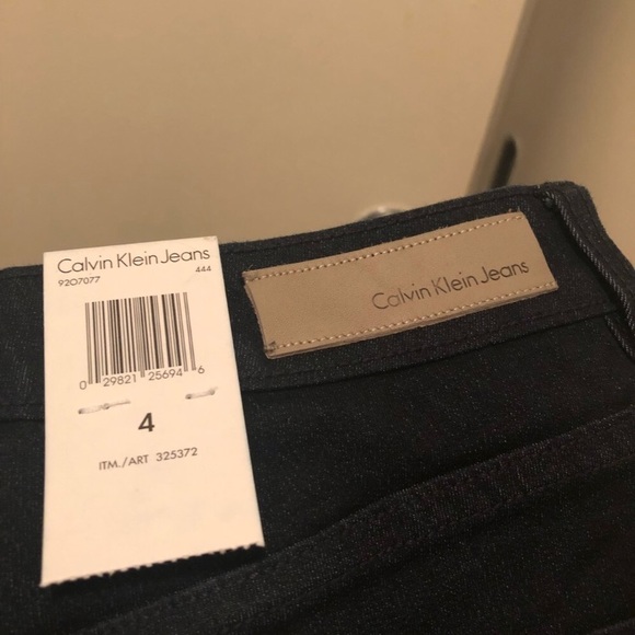 NWT Calvin Klein Jeans - Picture 3 of 4